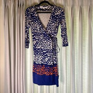 Authentic, Diane Von Furstenburg iconic jersey wrap dress. Like new
